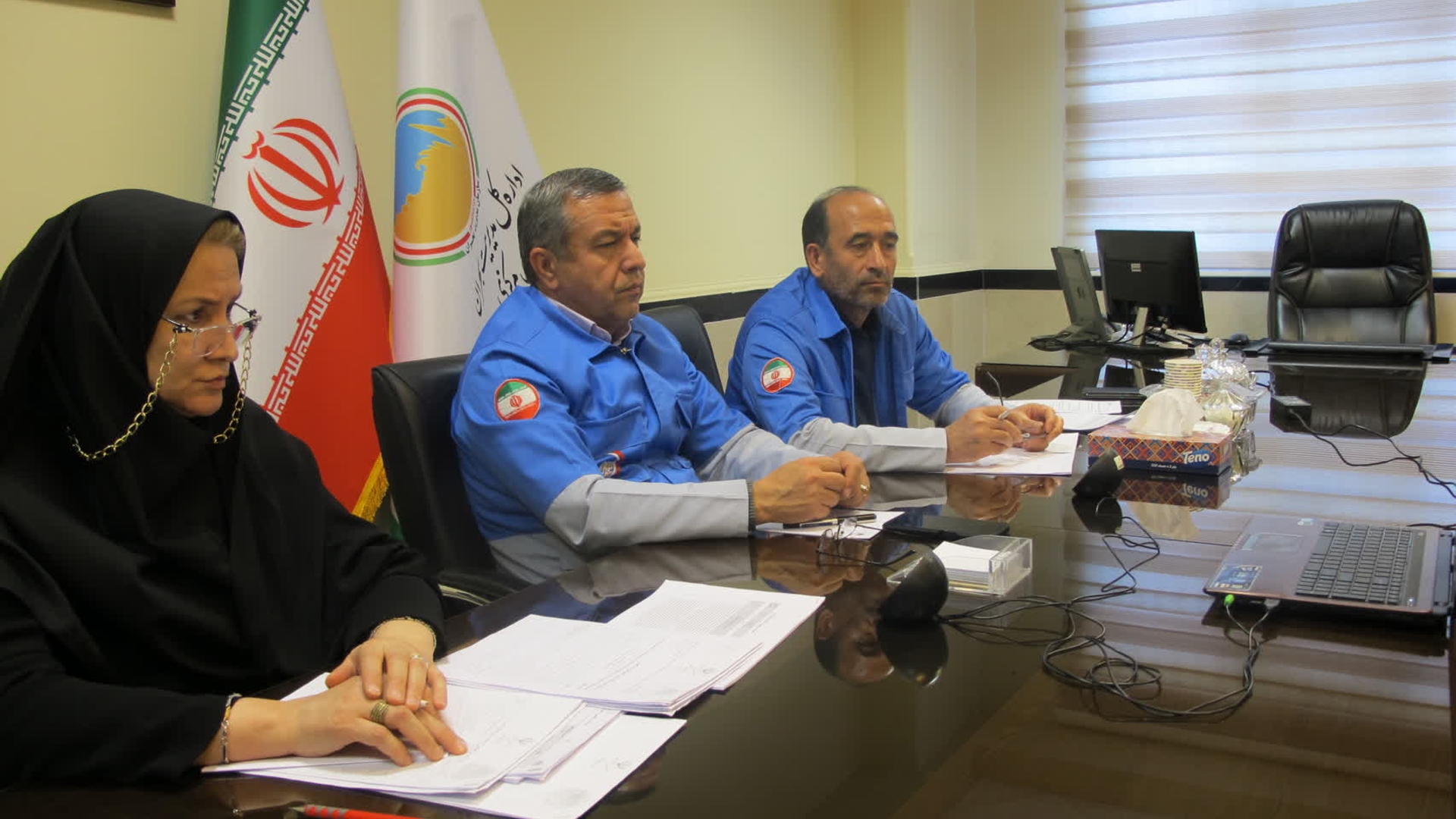 حضور سرپرست اداره‌کل مدیریت بحران استان مرکزی در وبینار هماهنگی بازرسی و ارزیابی عملکرد استان‌ها
سید مرتضی میری، سرپرست اداره‌کل مدیریت بحران استان مرکزی، در جلسه وبیناری سازمان مدیریت بحران کشور که با هدف هماهنگی، بازرسی و ارزیابی تخصصی عملکرد حوزه مدیریت بحران استان‌ها برگزار شد، به همراه مدیران‌کل مدیریت بحران استان‌ها شرکت کرد.
سه شنبه 9 دی 1404