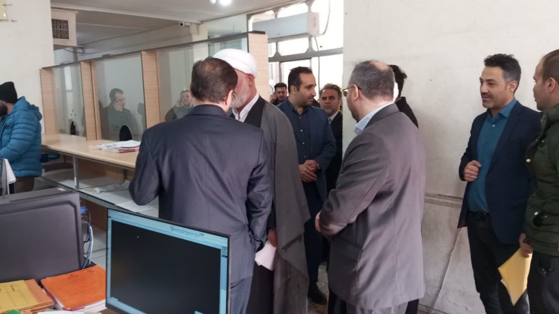 بازدید دادستان دادسرای انتظامی قضات از اداره ثبت اسناد و املاک شهرستان زرندیه