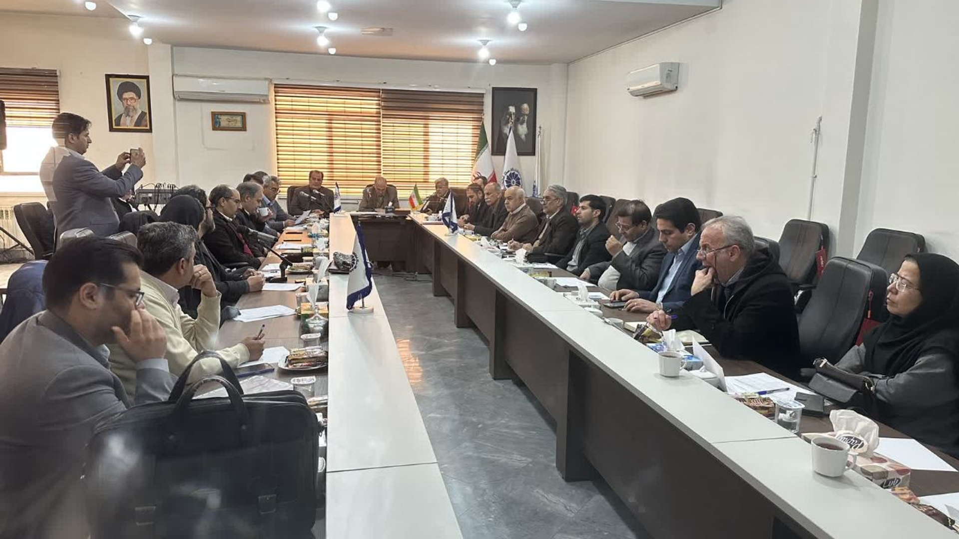 مسائل واحد‌های تولیدی و صنعتی ساوه در کارگروه تسهیل بررسی شد