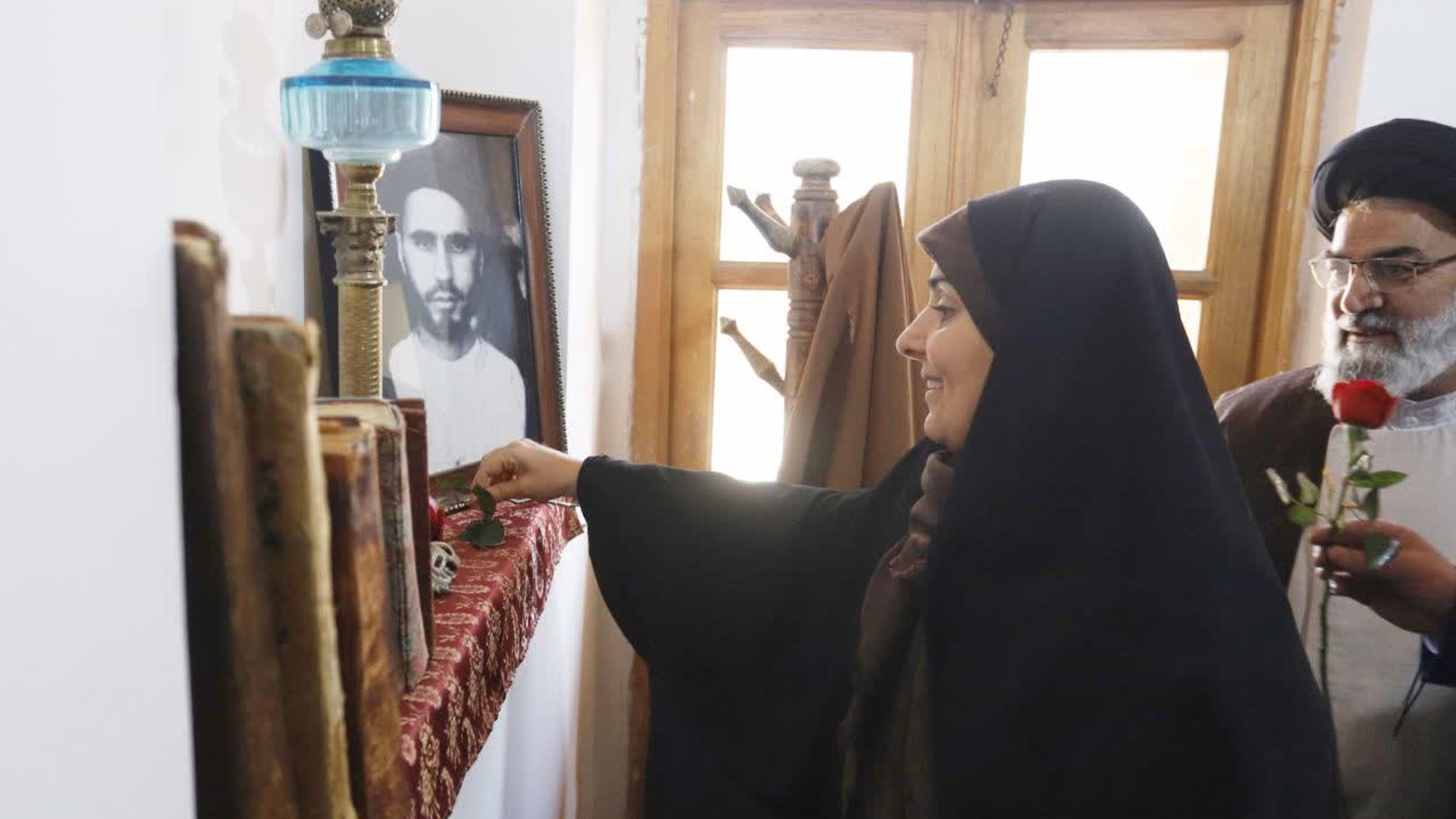 در اولین روز از دهه مبارک فجر 1404 زنگ انقلاب در بیت تاریخی حضرت امام (ره) در خمین نواخته شد