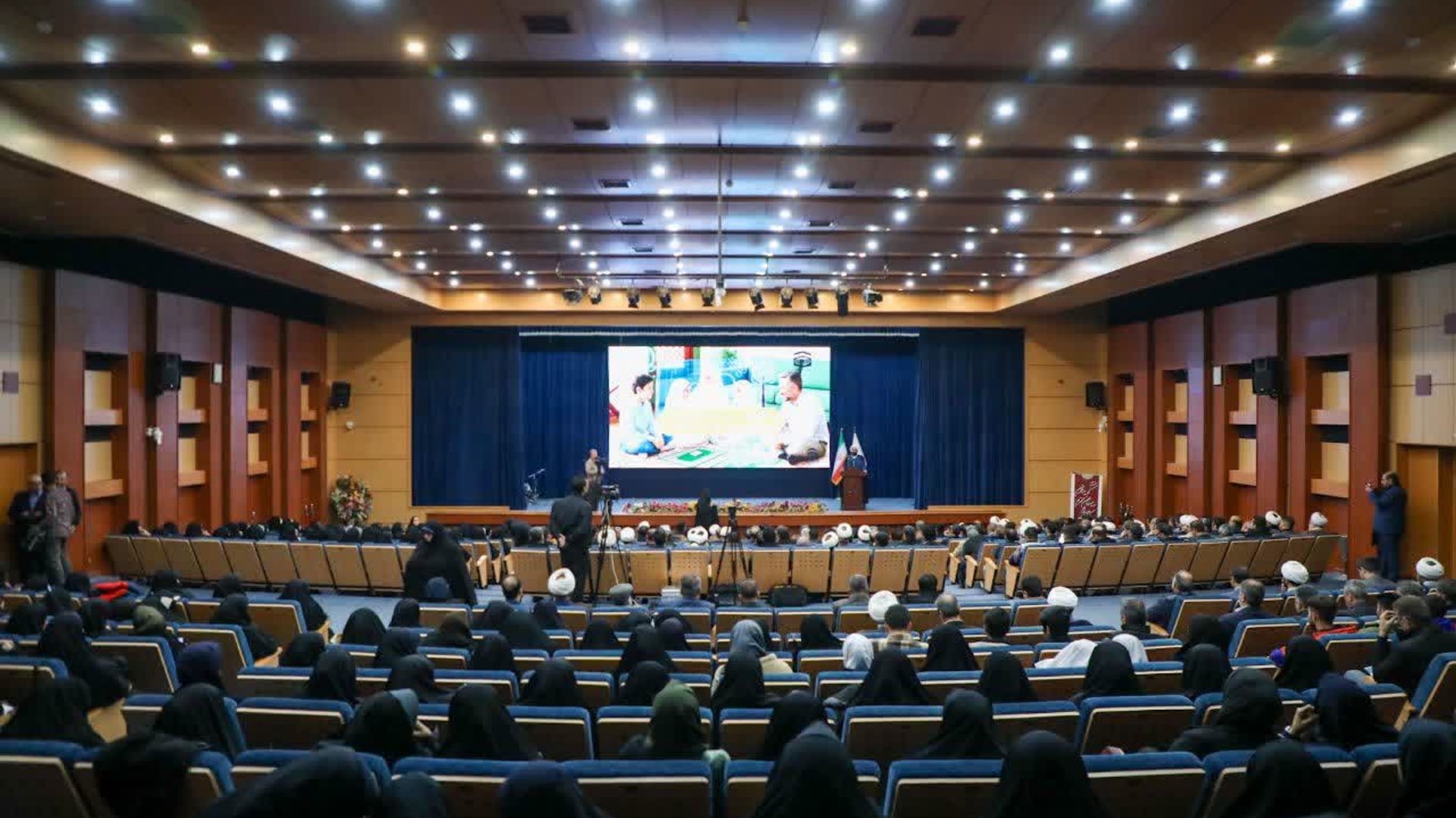 برگزاری اجلاس استانی نماز با رویکرد نماز و خانواده