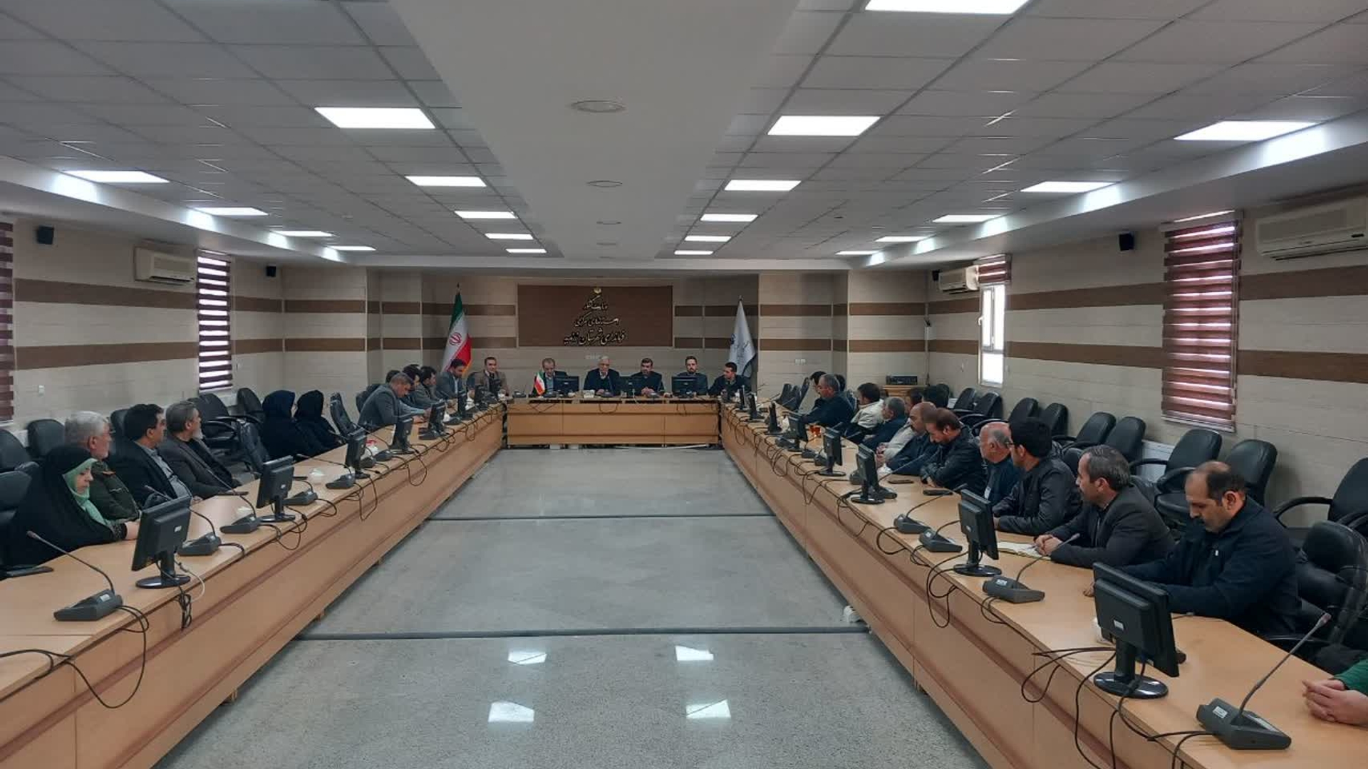 مراسم تکریم و معارفه بخشدار مرکزی شهرستان زرندیه برگزار شد