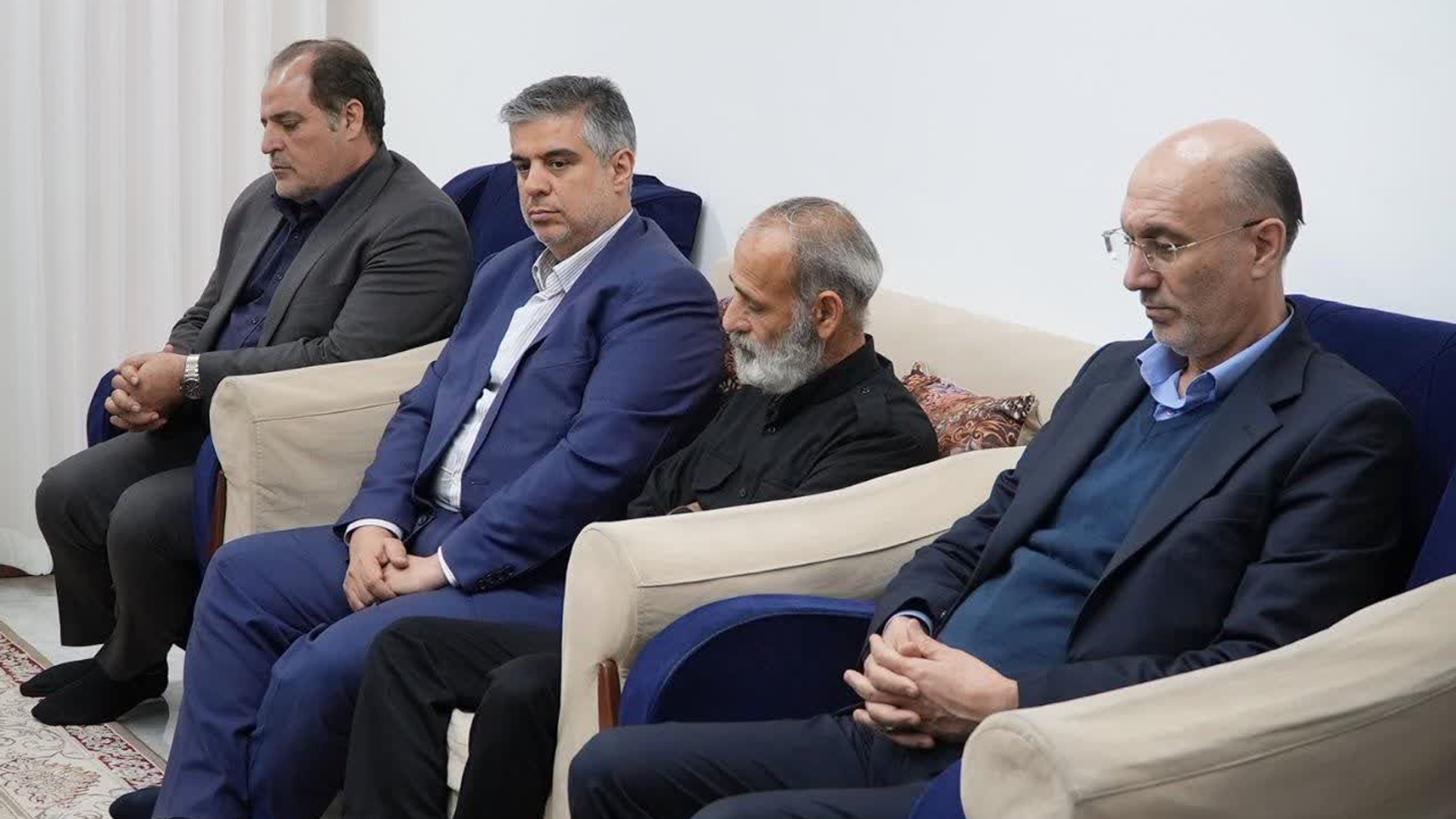 تجلیل استاندار مرکزی از خانواده شهید مدافع امنیت رضا نوری در ساوه