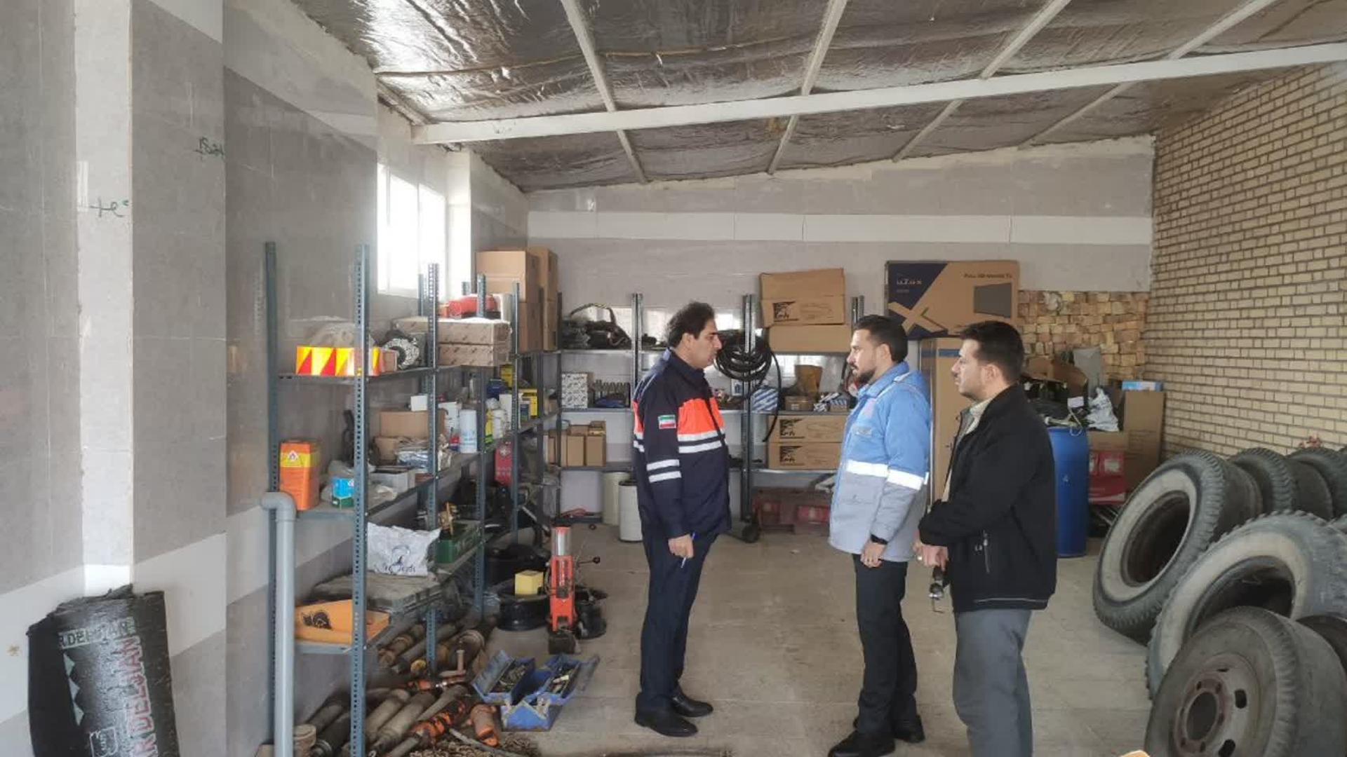 آمادگی کامل عوامل امدادی و تجهیزات زمستانی راهداری زرندیه بررسی شد