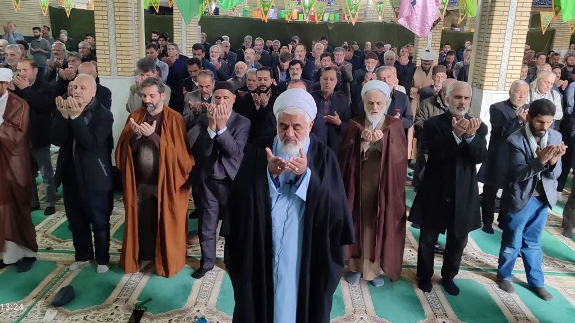 اقامه نماز جمعه ۱۲ دیماه زرندیه به امامت حجت‌الاسلام والمسلمین ابراهیمی