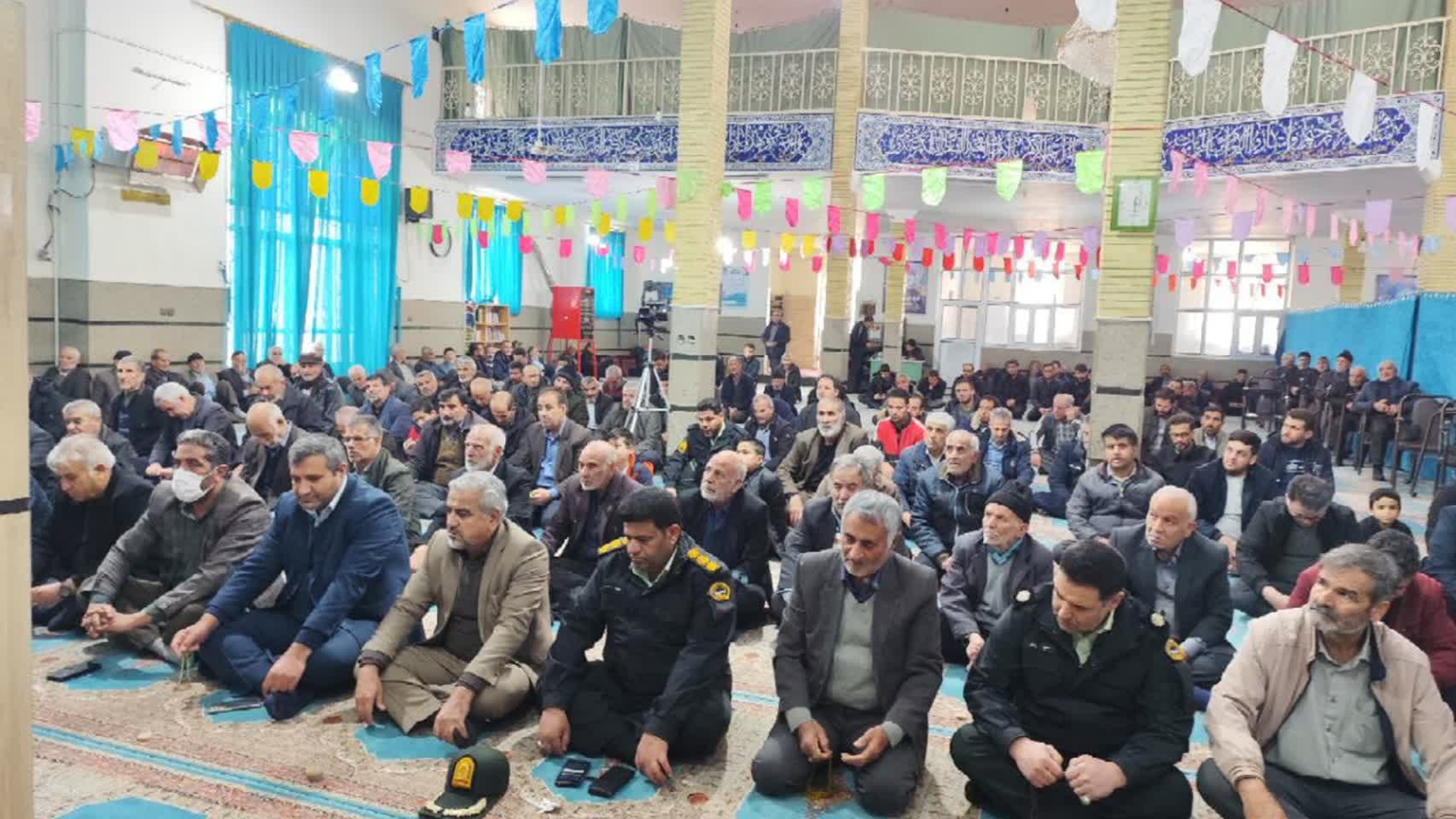 🔻حضور فرماندار شهرستان کمیجان در نماز عبادی ـ سیاسی جمعه