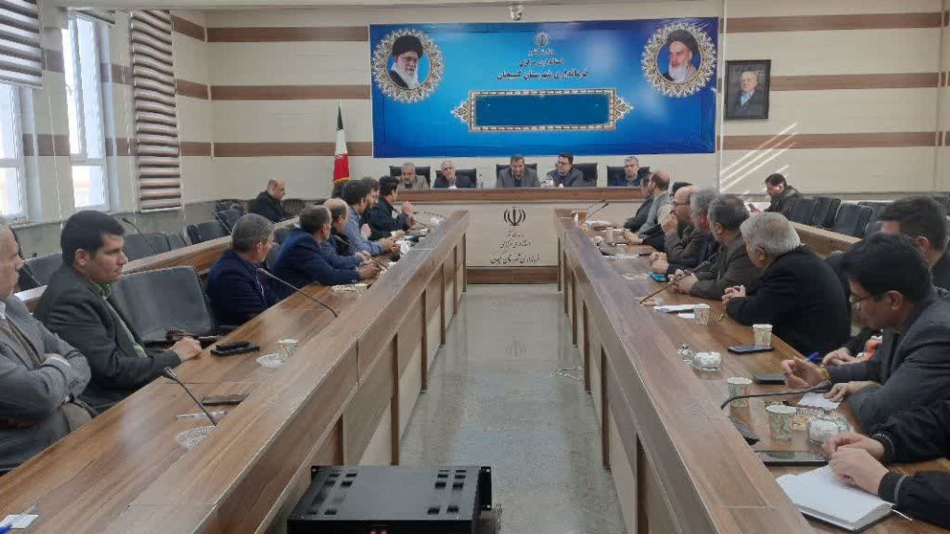 برگزاری جلسه اعضای هیأت های اجرایی و نظارت بخش و شهرستان کمیجان با حضور دکتر جمالیان رئیس مجمع نمایندگان استان و نایب رئیس هیات نظارت انتخابات استان