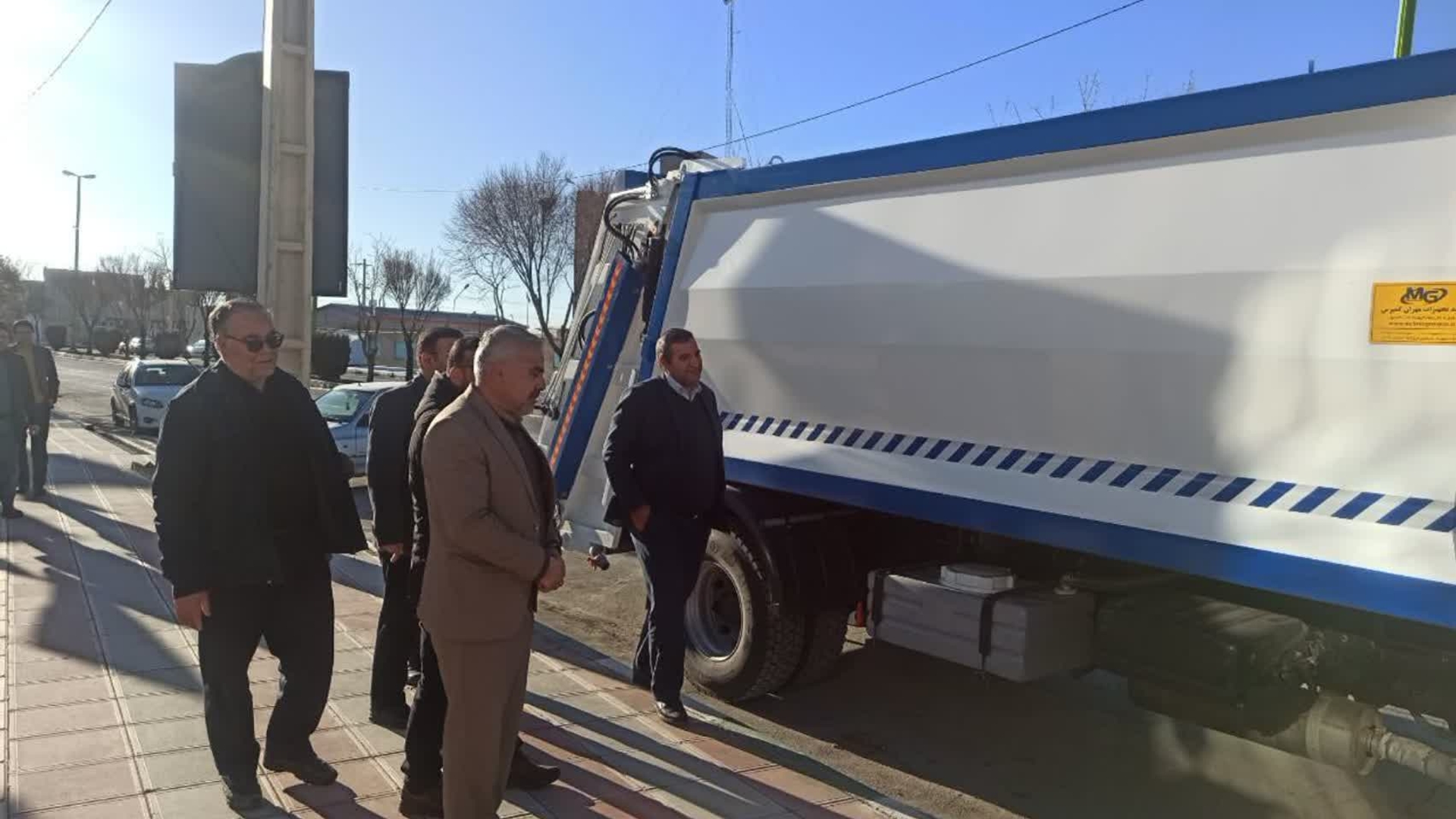 🔻خودروی مکانیزه جمع‌آوری پسماند روستاهای بخش مرکزی وارد چرخه خدمت‌رسانی شد