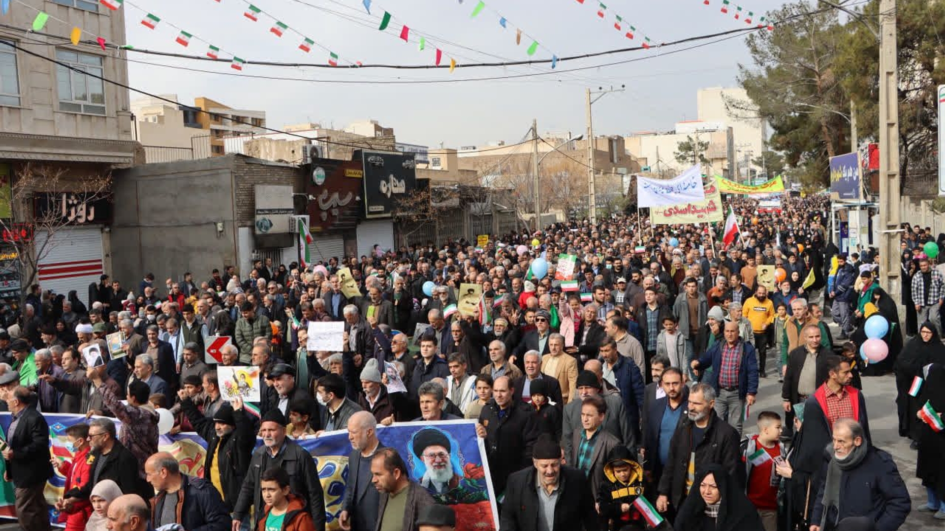 گزارش تصویری از راهپیمایی ۲۲ بهمن شهر ساوه