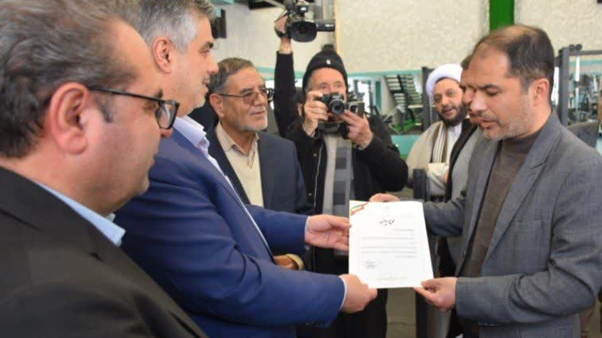 تجلیل استاندار مرکزی از عملکرد شهرداران محلات و نیم‌ور