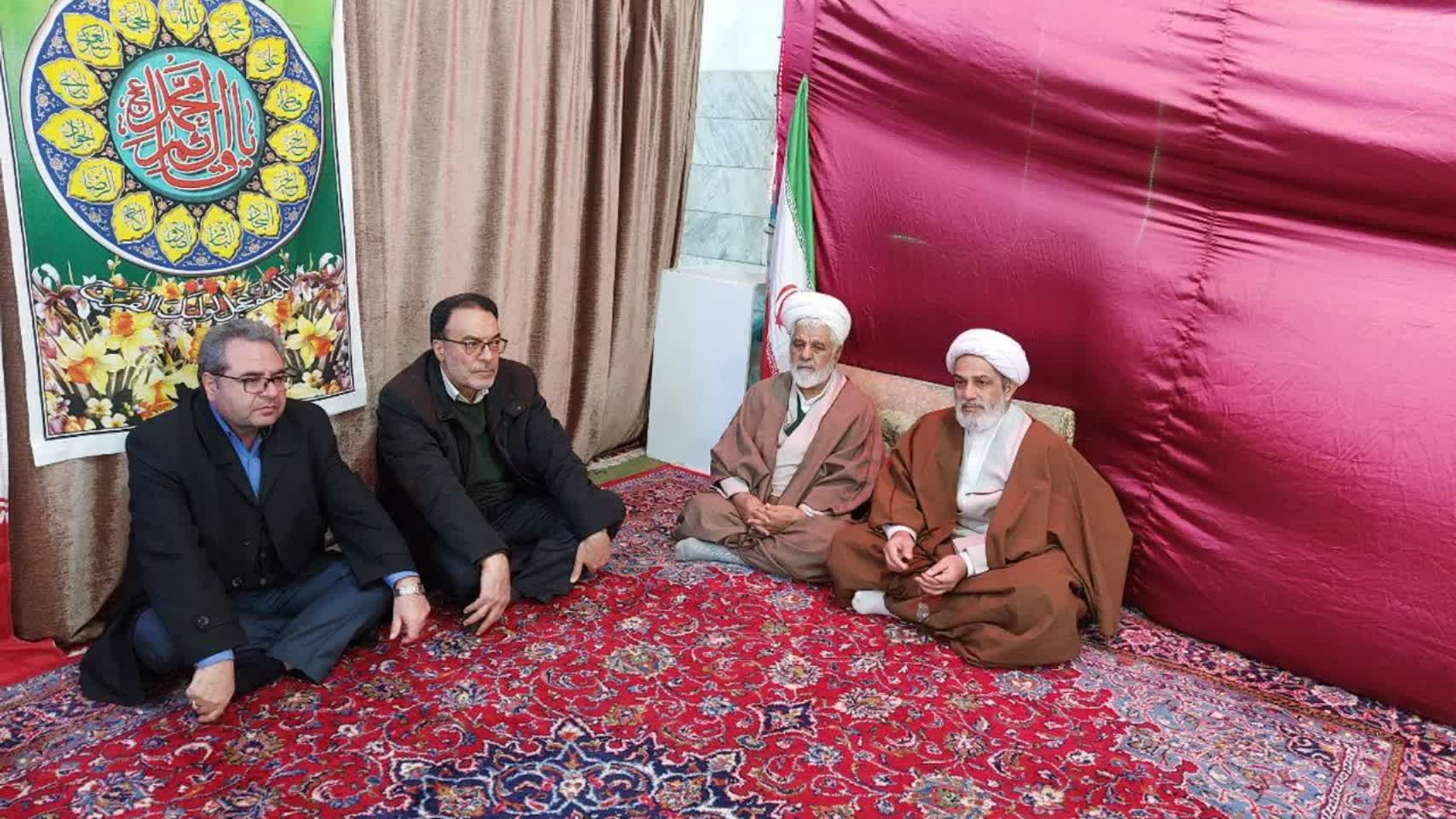 جشن انقلاب اسلامی همزمان با ایام‌الله دهه مبارک فجر با حضور گسترده مردم انقلابی محلات در مسجد امیرالمومنین (ع) برگزار شد.