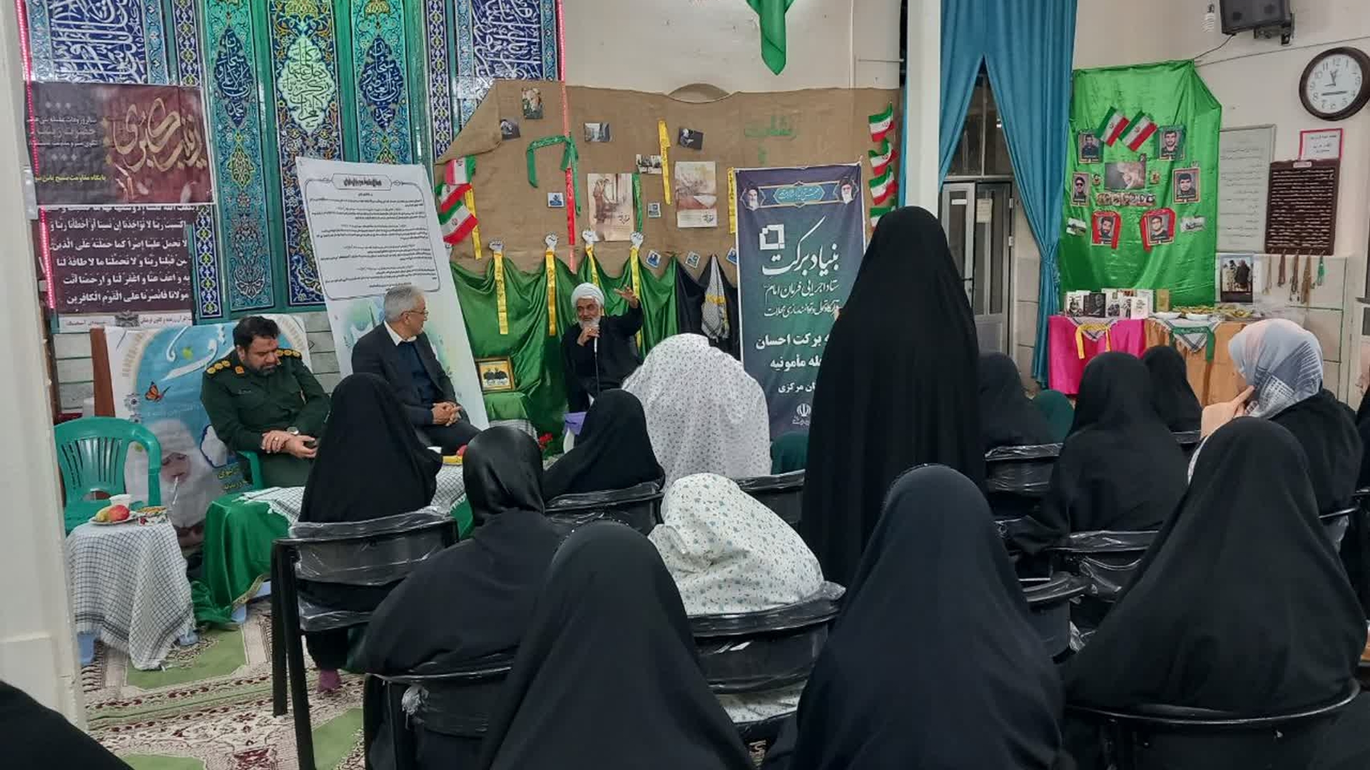 امام جمعه زرندیه: معتکفین در مسجد زائران خانه خدا هستند