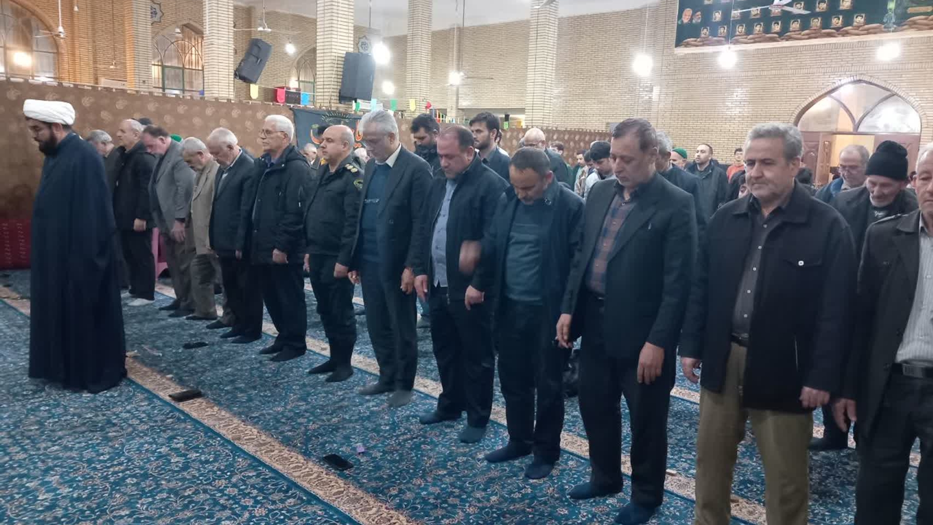 فرماندار زرندیه در مراسم معنوی اعتکاف شهر مأمونیه حضور یافت