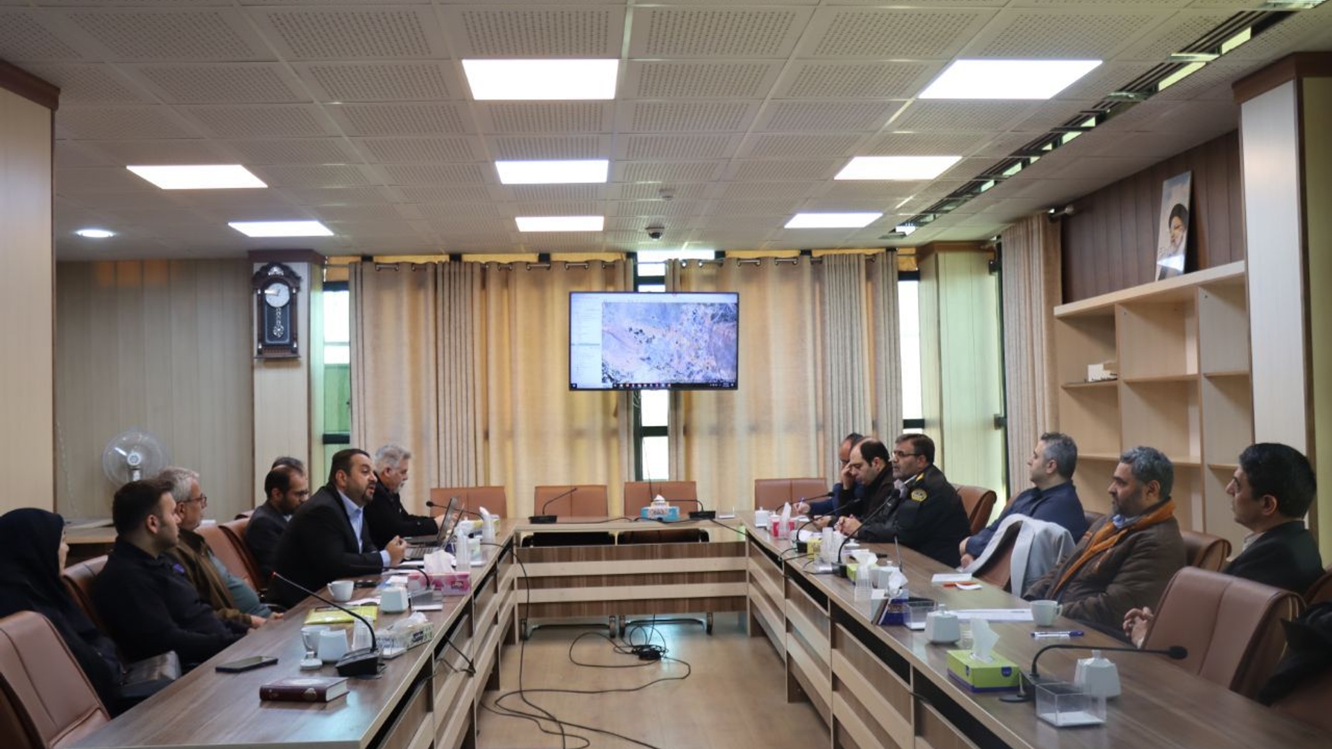 جلسه شورای ترافیک شهرستان ساوه به ریاست معاون عمرانی فرمانداری برگزار شد