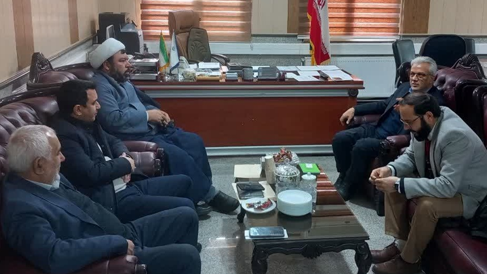 دیدار حجت‌الاسلام دکتر محمد سبزی با فرماندار زرندیه و بررسی مسائل شهرستان