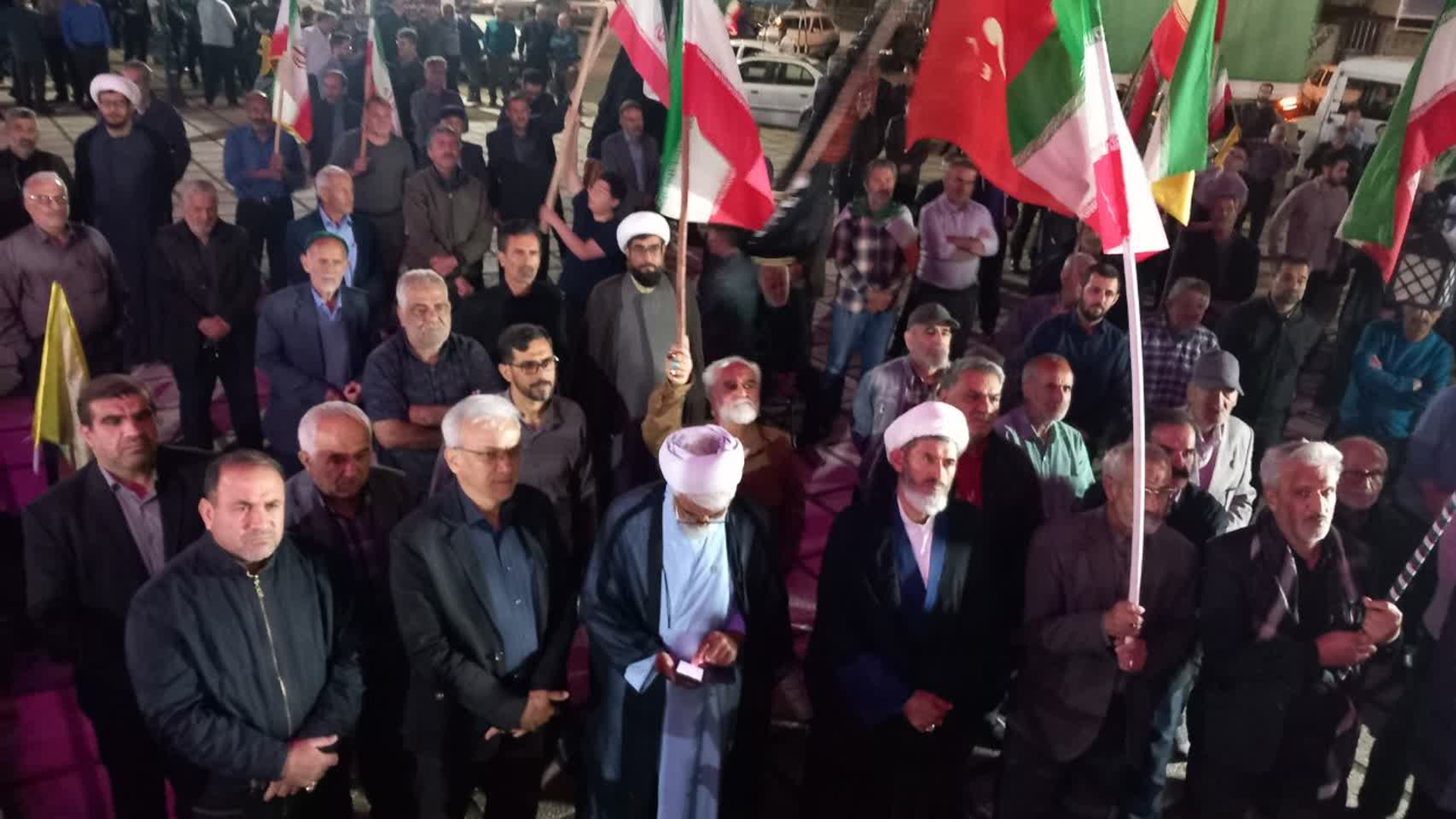 برگزاری هشتاد و یکمین اجتماع شبانه مردم مامونیه در میدان امام حسین (ع)