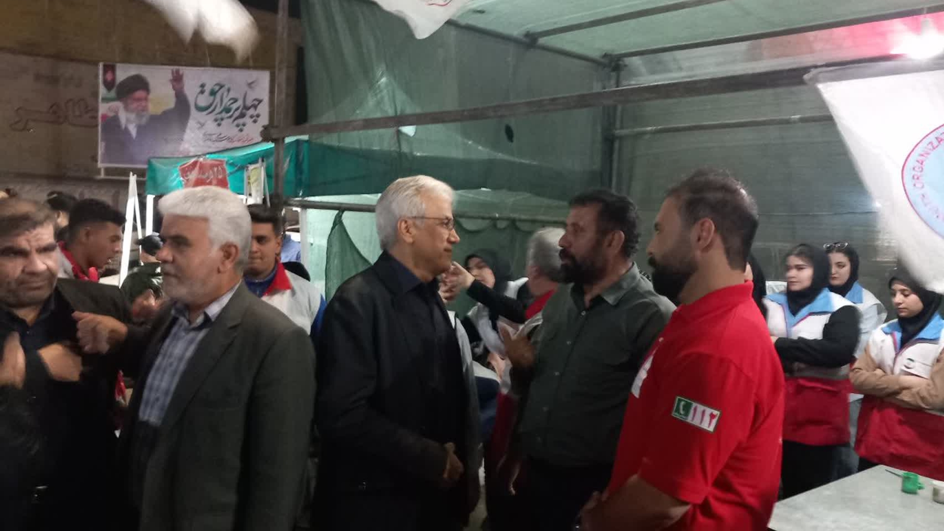 برگزاری میز خدمت و دیدار چهره‌به‌چهره مسئولان شهرستان زرندیه با شهروندان