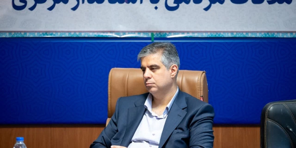 🔻جلسه ۲ ملاقات مردمی دکتر مهدی زندیه وکیلی استاندار در سال ۱۴۰۴ برگزار شد.

🔹جلسه ۲ ملاقات مردمی دکتر مهدی زندیه وکیلی استاندار در سالن جلسات شهید محلاتی ساختمان آیت الله العظمی اراکی استانداری مرکزی برگزار شد.

🔹 در این جلسه علیرضا ملک جانی سرپرست دفتر مدیریت عملکرد،بازرسی،امورحقوقی و ارتباطات مردمی استانداری مرکزی، استاندار مرکزی را همراهی می‌کردند.