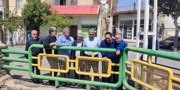 اصلاح شبکه آب شرب خیابان امام خمینی(ره) شهر خنداب پیش از اجرای روکش آسفالت