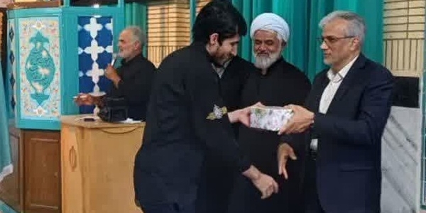 حضور سرپرست فرمانداری زرندیه در مراسم ویژه پنجم مرداد در شهر مامونیه