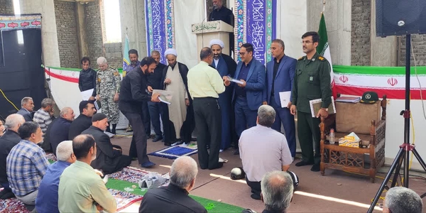 تقدیر امام جمعه خنداب از فرماندار و اعضای ستاد نماز جمعه شهرستان