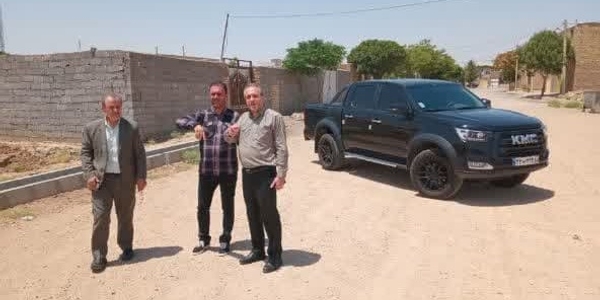 بررسی روند پروژه‌های عمرانی در روستاهای حسین‌آباد و بربر زرندیه توسط مدیرکل دفتر روستایی