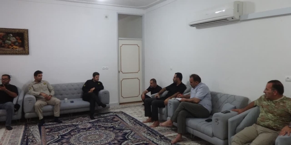 در بدو ورود به شهر مرزی مهران د، دیدار مدیر کل پدافند غیرعامل و مسئول ستاد اربعین استان در مقر شهر مهران با نمایندگان شرکت توزیع برق استان