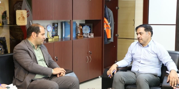 نشست هم اندیشی فرماندار شهرستان خمین با مدیر کل راهداری و حمل و نقل استان برگزار شد