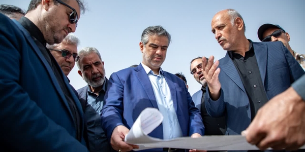 بازدید استاندار مرکزی به همراه فرماندار اراک از پل فیجان