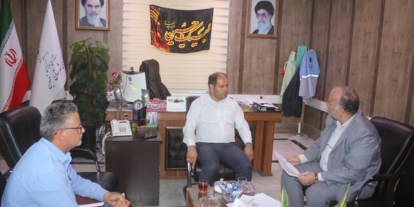 نشست معاون شیلات سازمان جهاد کشاورزی استان با فرماندار خمین برگزار شد