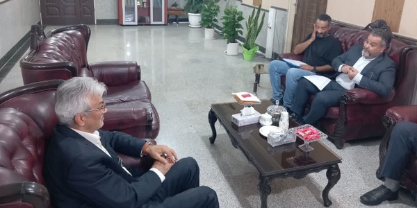 پای درد دل تولیدکنندگان شهرستان زرندیه با سرپرست فرمانداری