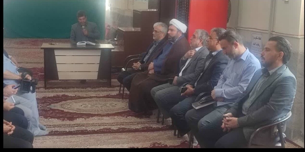 بررسی مشکلات بخش خرقان زرندیه با حضور نماینده مجلس و مدیران کل استان و شهرستان