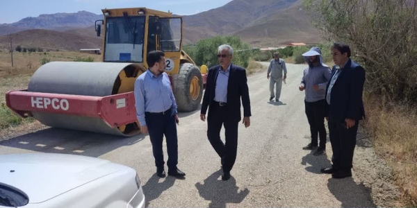 سرپرست فرمانداری زرندیه از پروژه زیرسازی مسیر ورودی روستای چهارحد بازدید کرد