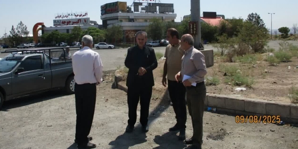 معاون سیاسی فرمانداری زرندیه از موکب شهدای روستای پیک در محور تهران-ساوه بازدید کرد