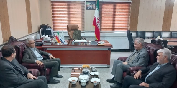 نشست علی صفری رئیس جهاد کشاورزی استان مرکزی با مهدی احمدی سرپرست فرمانداری شهرستان زرندیه