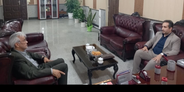 پوریا محبی دادستان دادسرای عمومی و انقلاب زرندیه با مهدی احمدی سرپرست فرمانداری دیدار کرد