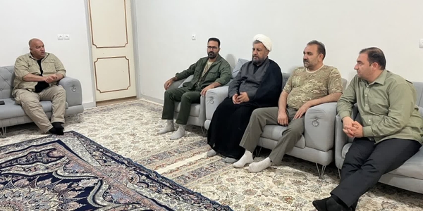 جلسه پزشک نیا مدیرکل پدافند غیرعامل و مسئول ستاد مهران با نماینده ولی فقیه در وزارت جهاد کشاورزی و سازمان تعاون روستایی کشور در محل ستاد مهران اربعین استان پیرامون تخصیص اقلام غذایی برای موکب های مستقر در مهران