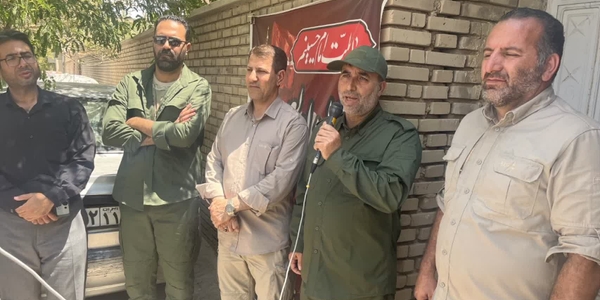 دیدار مدیرکل پدافند غیرعامل و مسئول ستاد اربعین استان در مقر مهران با عوامل خدمات شهری شهرداری اراک در مهران