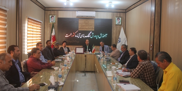 سیصد و سی سومین جلسه شورای آموزش و پرورش شهرستان خمین برگزار شد