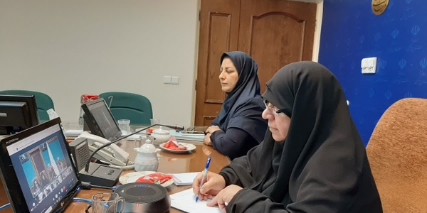 حضورمفتح زاده مدیرکل امور زنان وخانواده استانداری به همراه کارشناس اقتصادی دفتر اموربانوان در نشست مجازی (ویدئو کنفرانس)راهبری برنامه های استانی توسط مرکز امورزنان وخانواده وزارت کشور وهم افزایی بامدیران کل دفاتر امور بانوان استانداری های کشور.