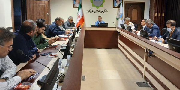 جلسه کارگروه اضطرار گرد و غبار استان مرکزی

جلسه کارگروه اضطرار گرد و غبار استان به ریاست سرپرست اداره کل مدیریت بحران و با حضور نمایندگان دستگاه‌های اجرایی عضو کارگروه، در سالن جلسات اداره کل مدیریت بحران برگزار شد.
در این نشست، آخرین وضعیت پدیده گرد و غبار در استان مورد بررسی قرار گرفت و تصمیماتی در خصوص آمادگی دستگاه‌های اجرایی، اطلاع‌رسانی سریع و اقدامات پیشگیرانه اتخاذ گردید. همچنین بر لزوم هماهنگی بین دستگاه‌ها جهت کاهش اثرات احتمالی این پدیده تأکید شد.


شنبه ۲۵ مرداد ۱۴۰۴