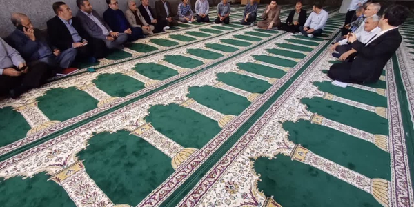 دیدار و گفت‌وگوی دکتر مددی فرماندار شهرستان و دکتر جمالیان نماینده مردم شریف اراک، کمیجان و خنداب با اهالی روستای چهرقان