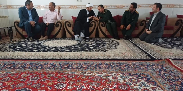 🔻دیدار فرماندار شهرستان کمیجان با خانواده‌های معظم آزادگان سرافراز