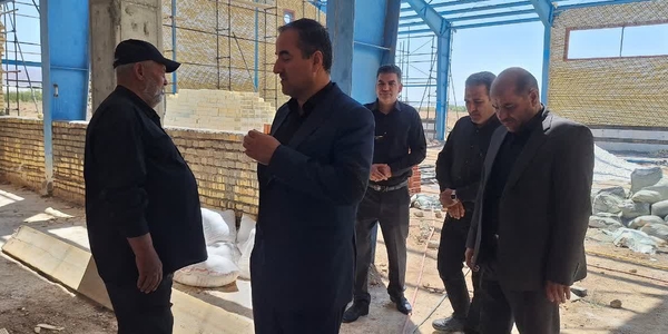 🛑بازدید فرماندار اراک از پروژه در دست احداث مجتمع ورزشی شهدای امان‌آباد