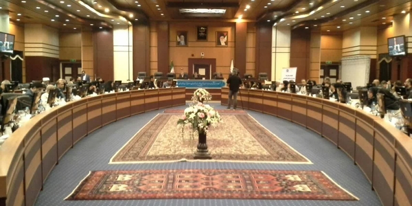 نشست هم‌اندیشی تشکل‌های مردم‌ نهاد با نماینده ولی فقیه در استان و استاندار مرکزی