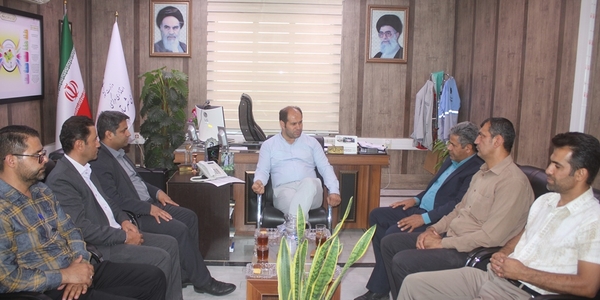 رئیس و اعضای شورای شهر و شهردار قورچی باشی و رئیس شرکت گاز شهرستان با فرماندار خمین دیدار کردند