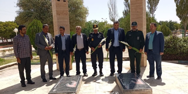 🔻 ادای احترام فرماندار شهرستان کمیجان به مقام شامخ شهدا