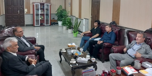 دیدار معاون مجمع خیرین سلامت کشور با فرماندار زرندیه