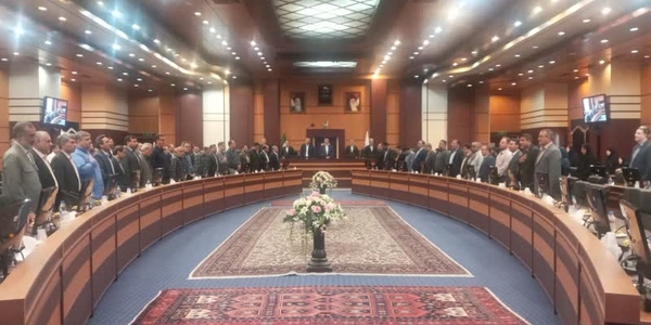 به کارگیری و اهمیت به نیروی انسانی متخصص، متعهد و خلاق، اولویت استانداری مرکزی