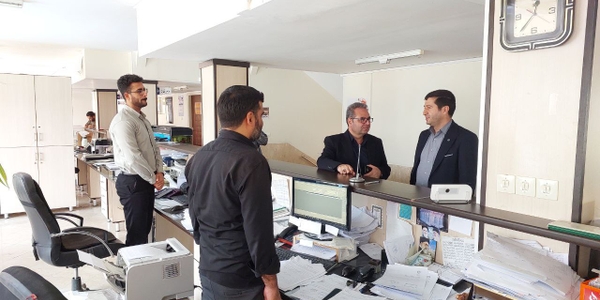 فرماندار شهرستان محلات به مناسبت هفته تأمین اجتماعی از اداره تأمین اجتماعی شهرستان بازدید کرد.